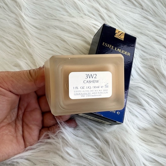 Estée Lauder Double Wear Foundation 3W2 Cashew Brand New - Picture 2 of 5